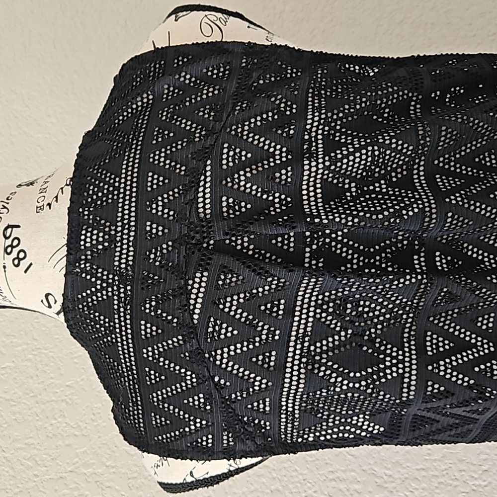 Eyeshadow - Boho sleeveless fringe vest - Picture 3 of 6